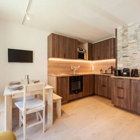 Sommet - Chaleureux | 5pax | | Vue Mont 公寓